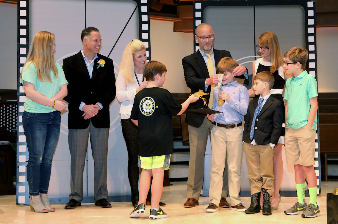 Cancer Survivors exchanging bravery medal2.jpg